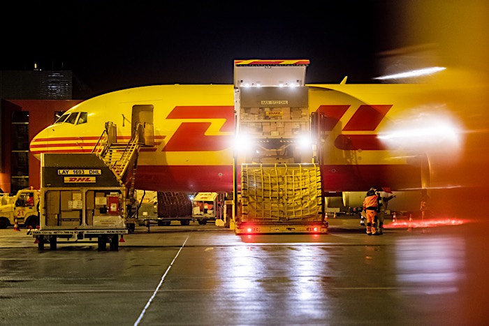 DHL